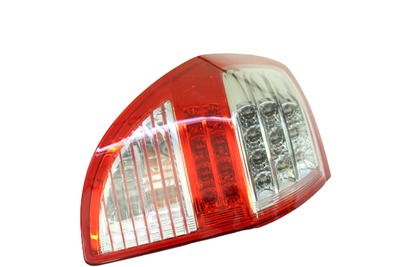 Czerwono biała lampa lewa tylna LED do Toyota RAV4 III