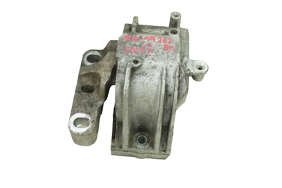 Srebrna łapa silnika do VW Golfa V 1.9 TDI 1K0199262BA