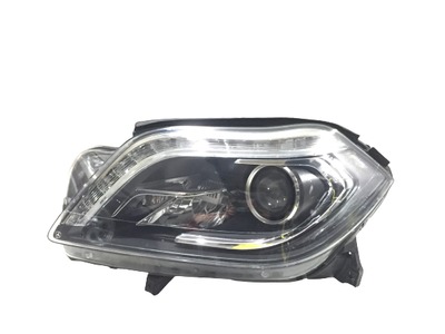 Srebrna lampa lewa przednia do Mercedes-Benz GL X166 A1668204059