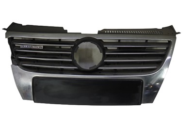 Czarny grill do VW Passat B6 3C0853651D