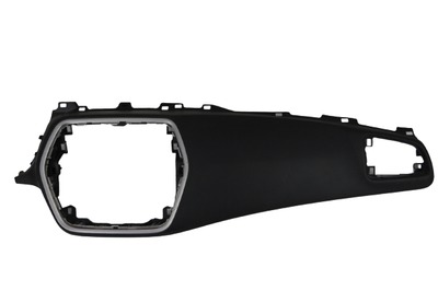 Czarna zaślepka deski rozdzielczej do Suzuki SX4 S-Cross