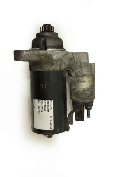 czarny starter do Skody rapid 1.6 tdi 02Z911023N