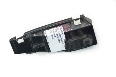 Czarny plastikowy prawy tylny ślizg zderzaka do Toyoty Corolli Verso z numerem części : 52562-0F010