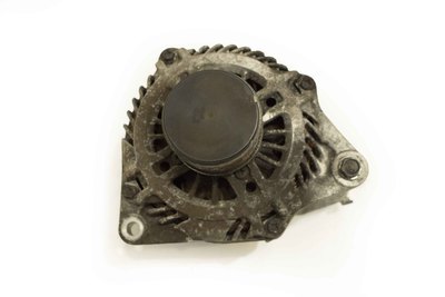 Srebrny alternator do Subaru Legacy IV z silnikiem 2.0d i z numerem części : 23700AA590