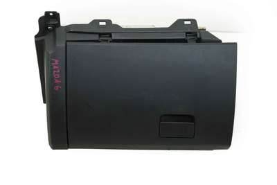Czarny plastikowy schowek pasażera do Mazdy 6 GJ III z numerem części : GHP9-64261