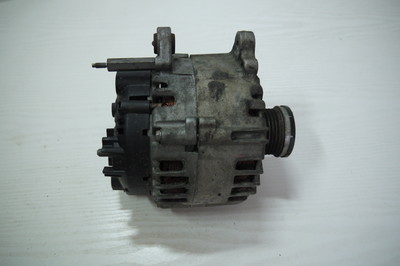 Srebrny oryginalny alternator VW Golf VI 1.4 TSI