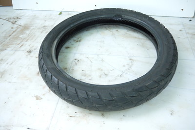 czarna opona Bridgestone Battle Wing 110/80 R19 59H M/C