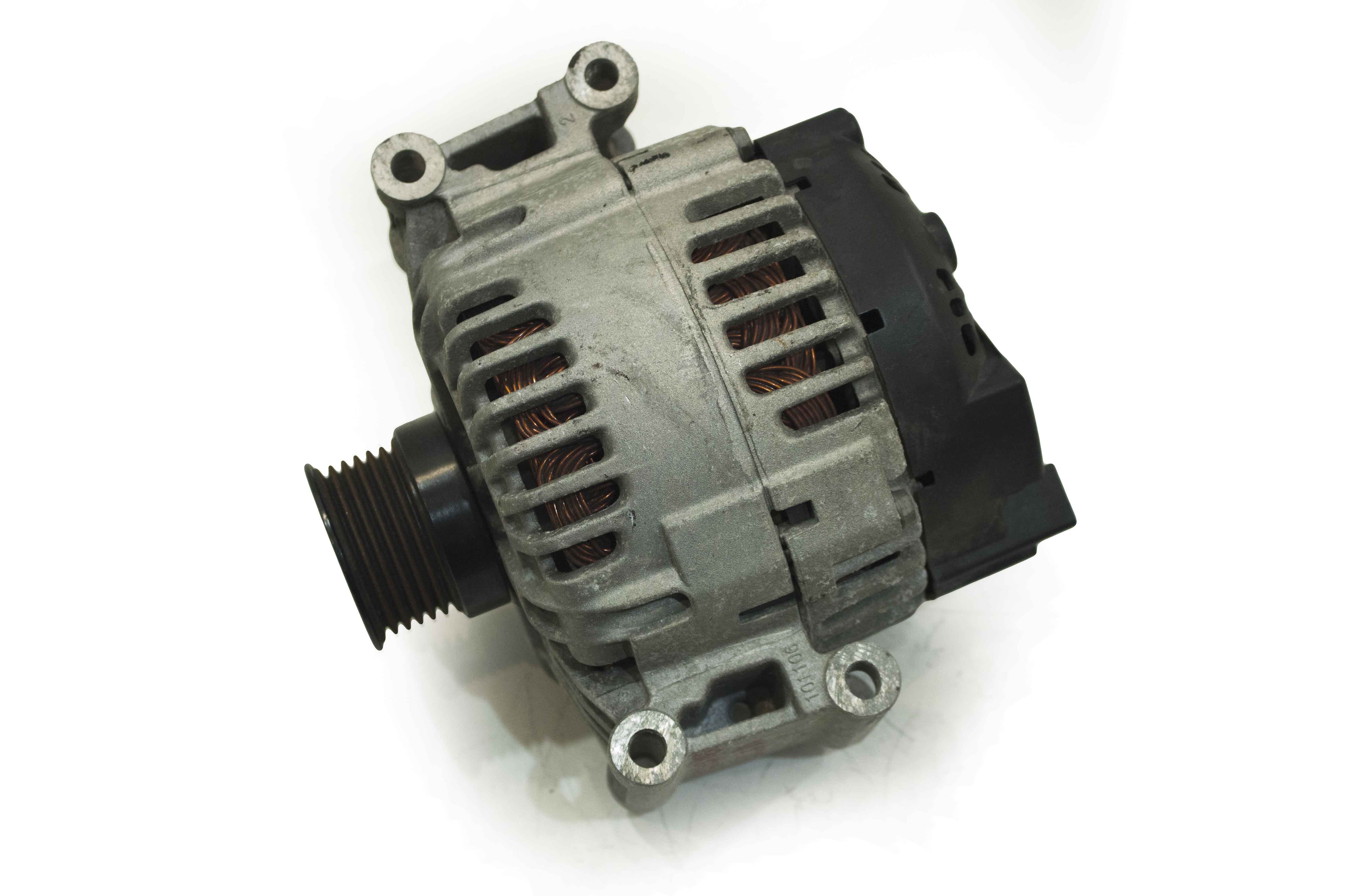 Alternator Mercedes Cklasa W204 W212 2.2 Cdi A0009060401