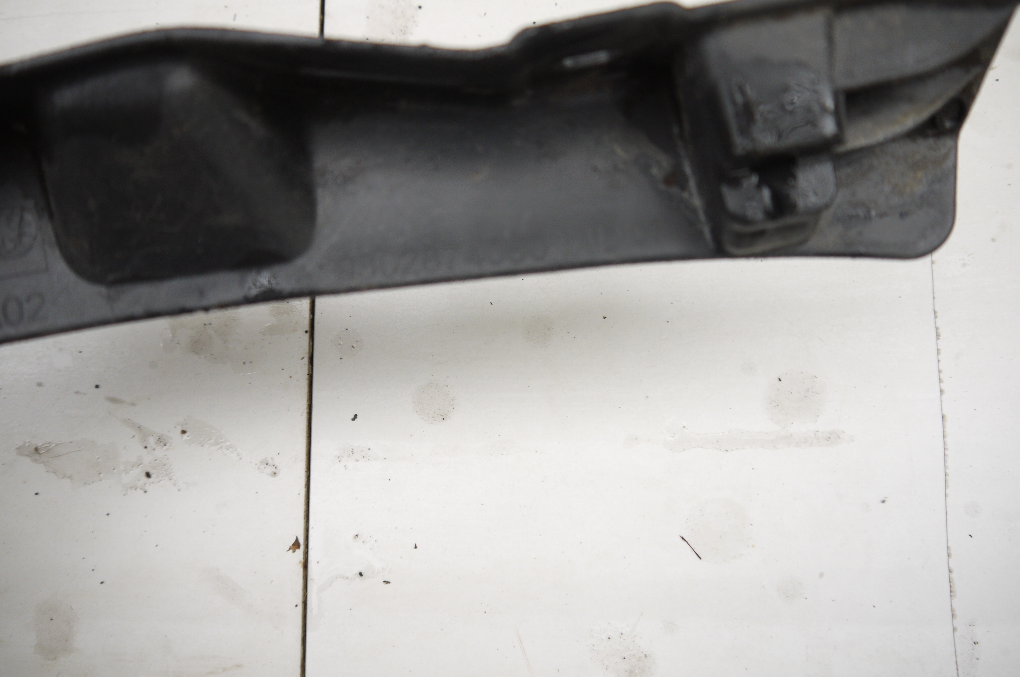 Uchwyt Mocowanie ślizg Zderzaka Lewy Tył Peugeot 208