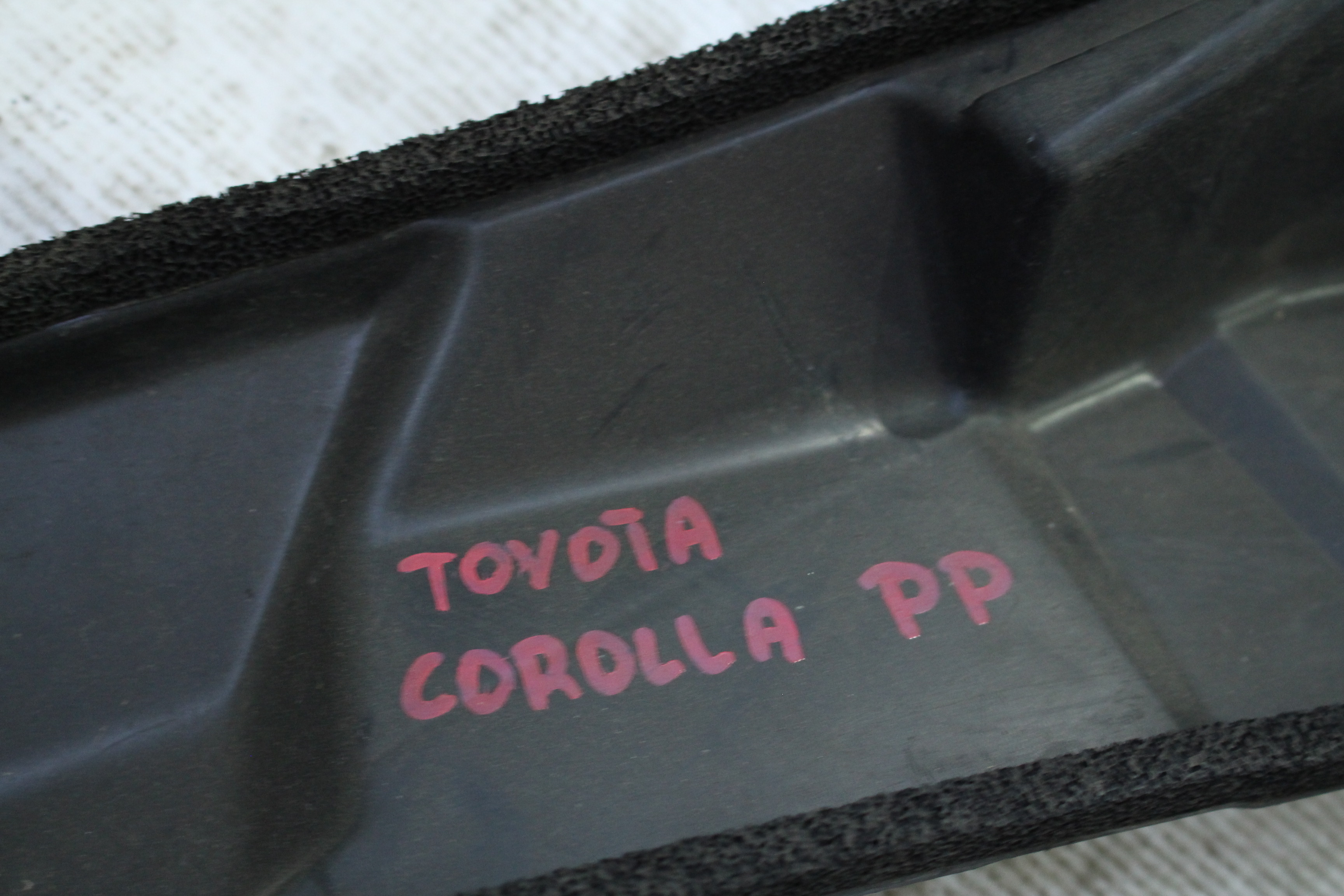 Wygłuszenie Błotnika Prawy Przód Toyota Corolla E12 53827