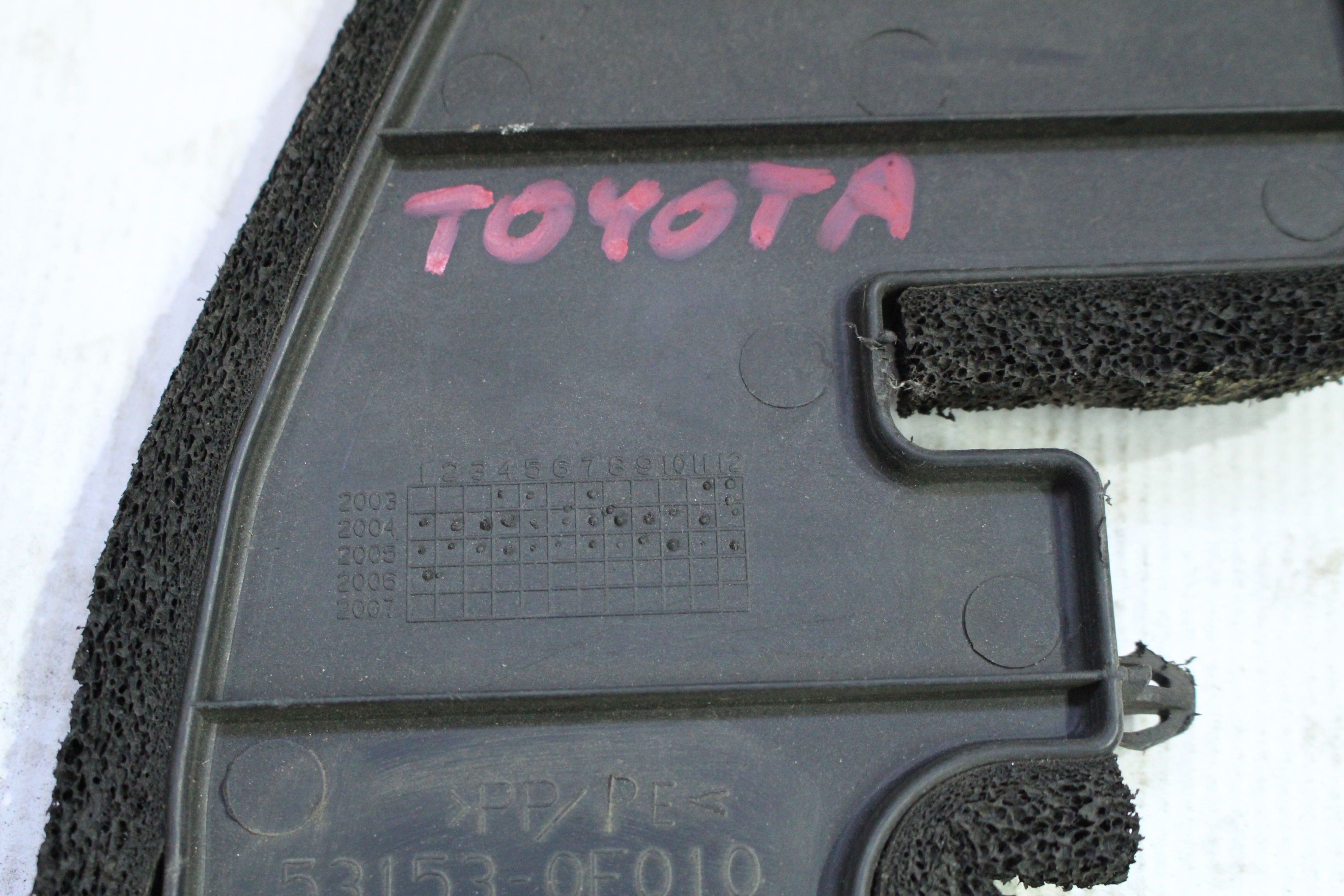 Wygłuszenie Osłona Błotnika Prawy Przód Toyota Corolla