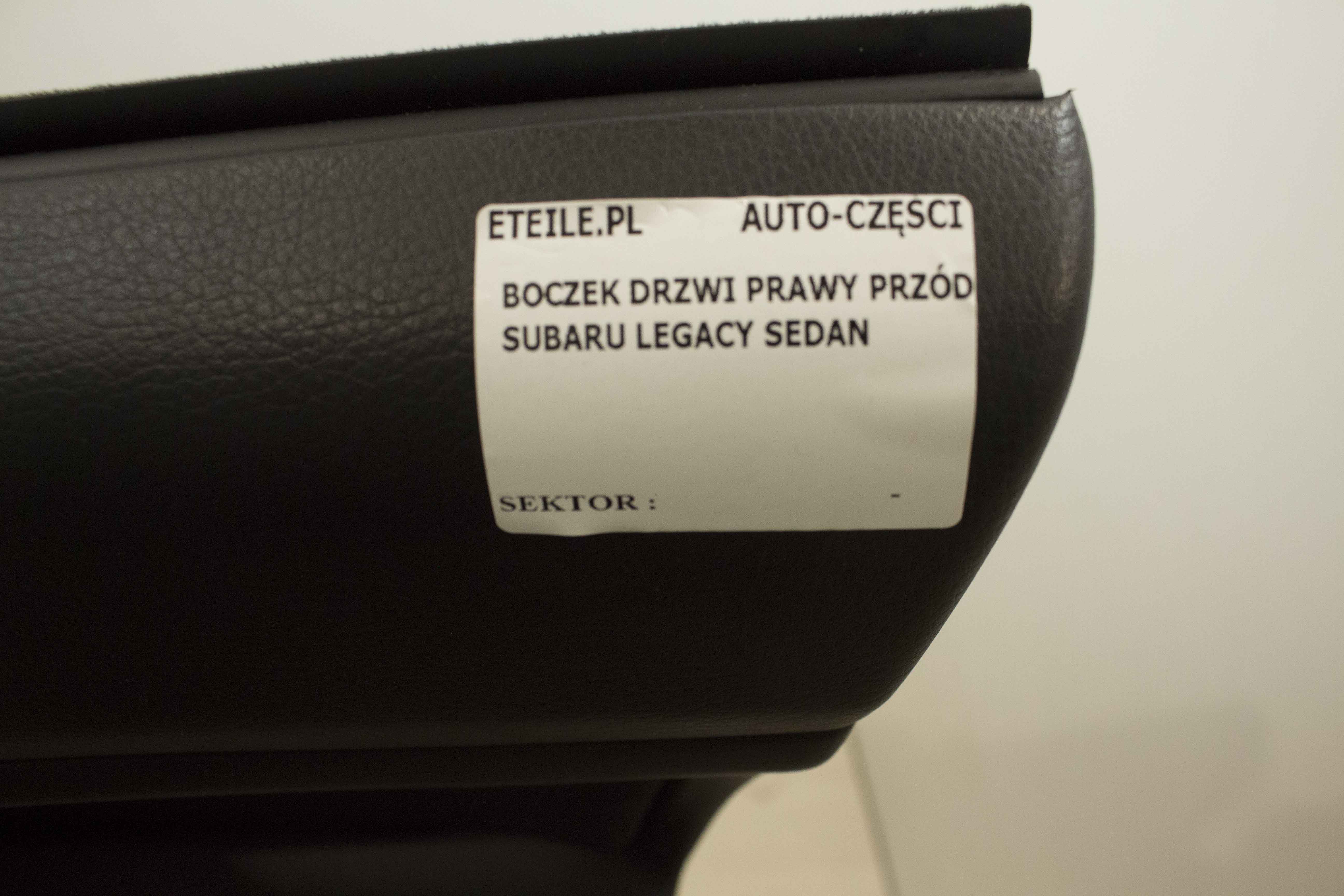 Boczek Drzwi Prawy Przód Prawych Przednich Subaru Legacy